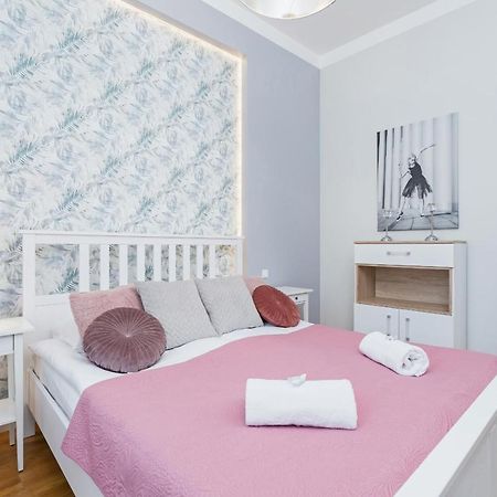 Sweet Family Apartment Chodkiewicza Rondo Grzegorzeckie By Noclegi Renters Krakau Exterior foto